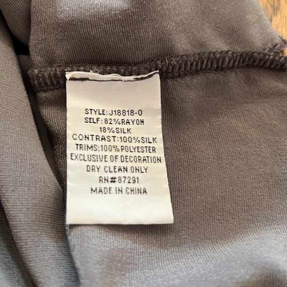 Johnny Was Velvet And Silk Heavily Embroidered Top With Tie At Neck Size L - Picture 11 of 11